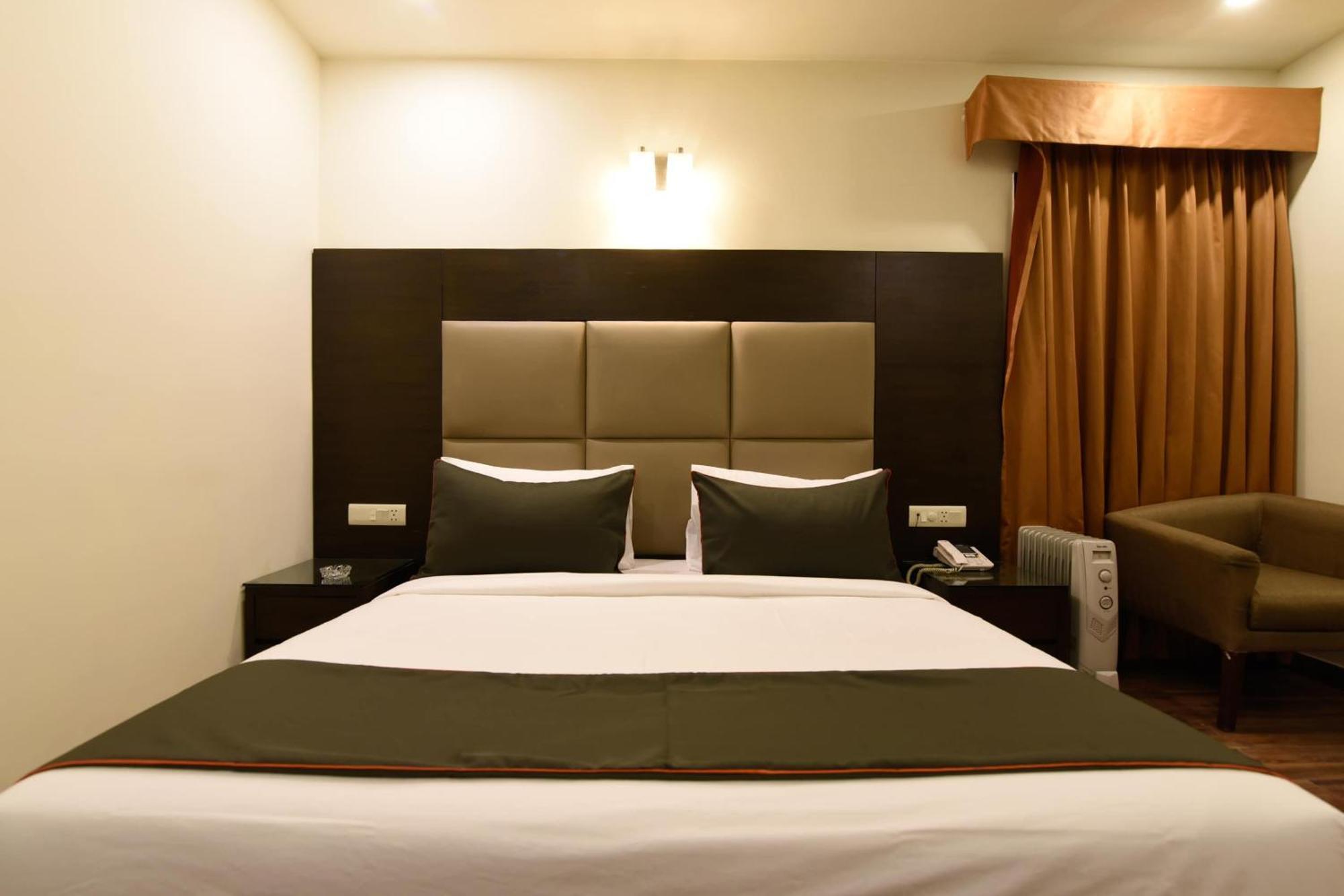 Hotel O Venkata Sai Sadan Mathrusree Nagar Kondapur  Экстерьер фото