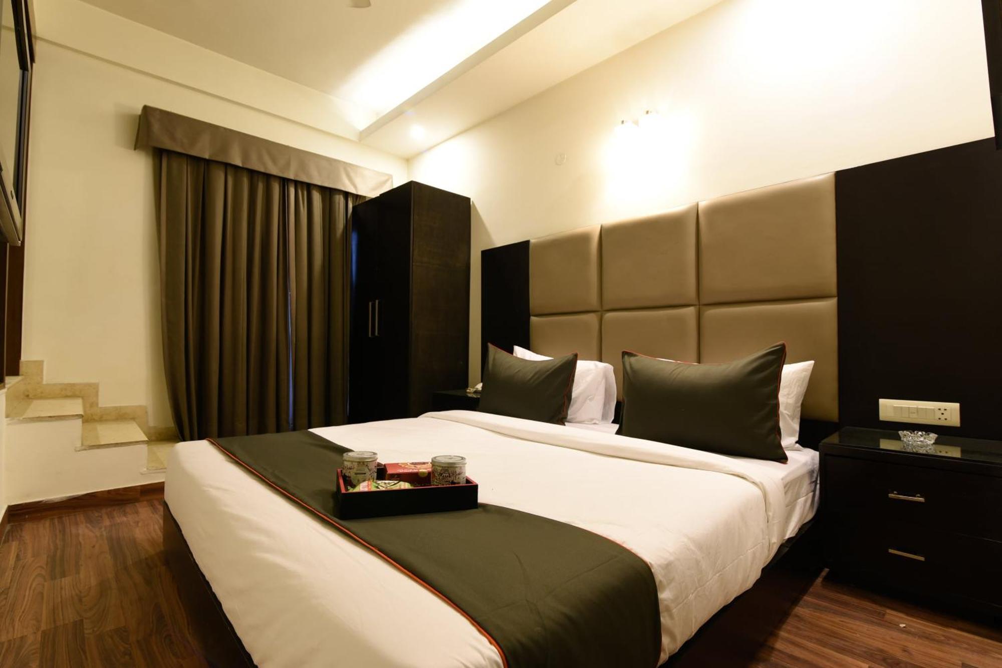 Hotel O Venkata Sai Sadan Mathrusree Nagar Kondapur  Экстерьер фото