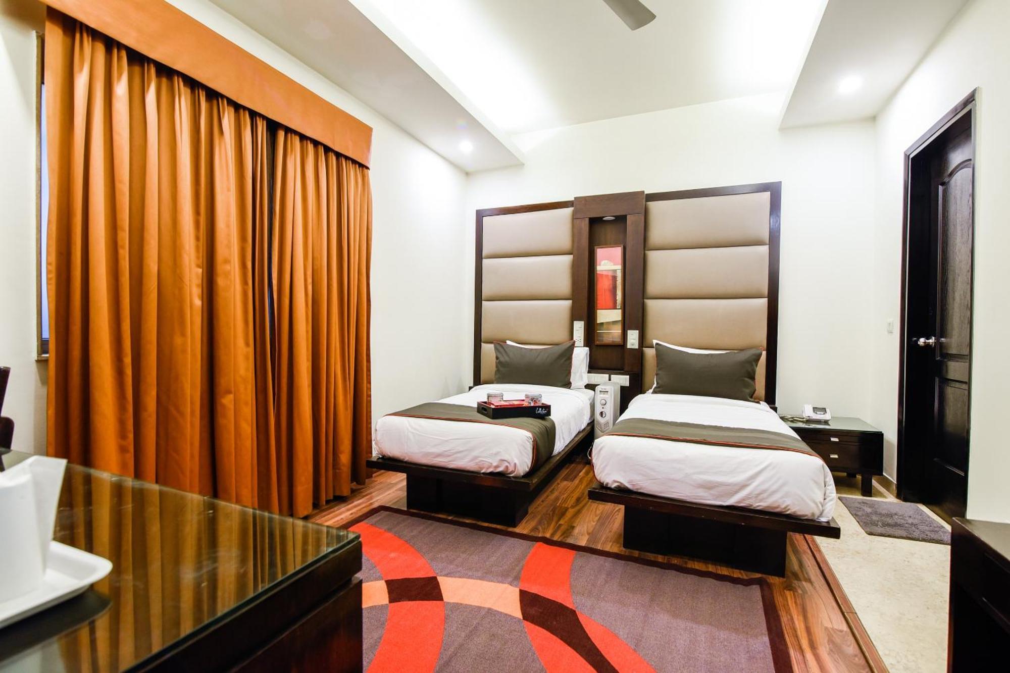 Hotel O Venkata Sai Sadan Mathrusree Nagar Kondapur  Экстерьер фото