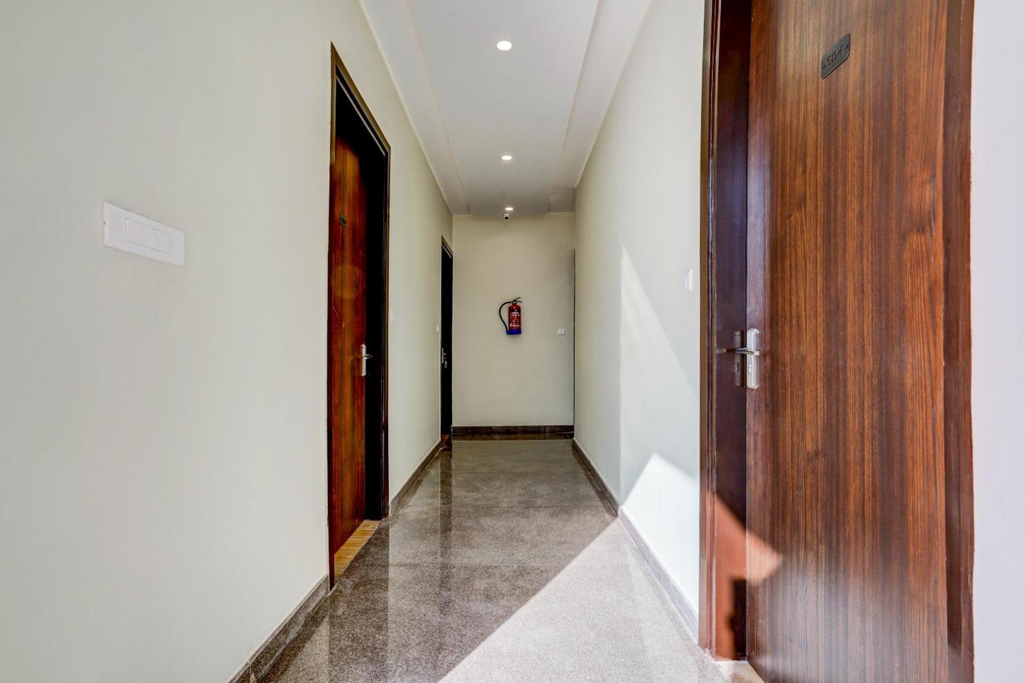 Hotel O Venkata Sai Sadan Mathrusree Nagar Kondapur  Экстерьер фото
