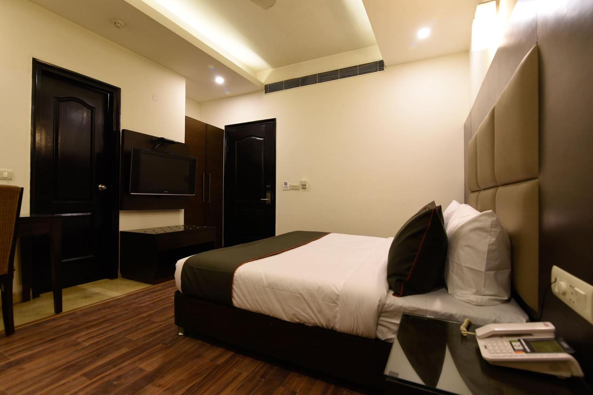Hotel O Venkata Sai Sadan Mathrusree Nagar Kondapur  Экстерьер фото